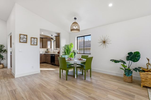 736 NE Oregon Avenue, Grants Pass, OR 97526