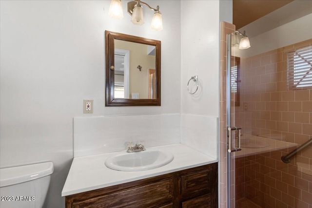 4320 E CLARENDON Avenue, Phoenix, AZ 85018