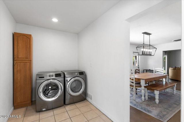 4320 E CLARENDON Avenue, Phoenix, AZ 85018