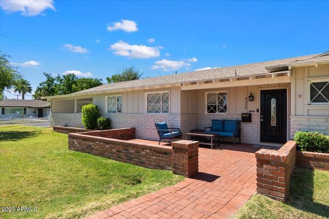 4320 E CLARENDON Avenue, Phoenix, AZ 85018