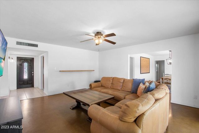 4320 E CLARENDON Avenue, Phoenix, AZ 85018
