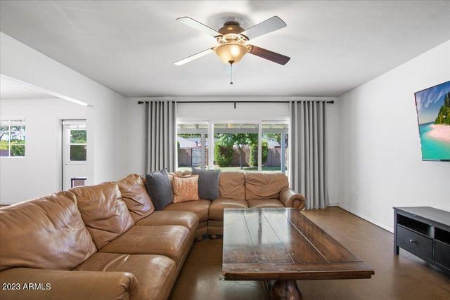 4320 E CLARENDON Avenue, Phoenix, AZ 85018