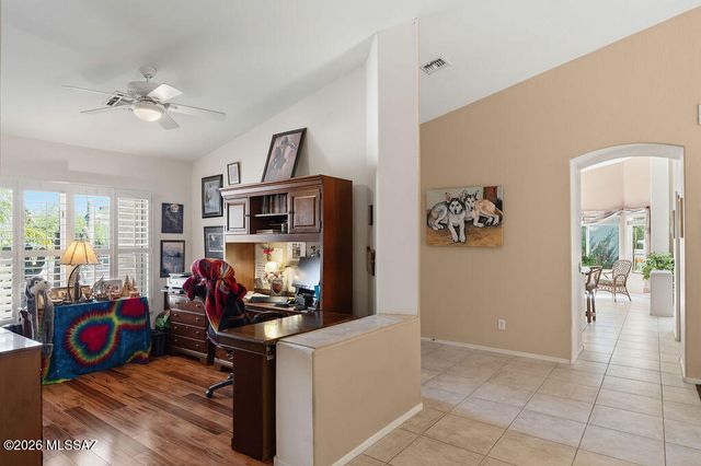 1018 N Cowboy Canyon Drive, Green Valley, AZ 85614