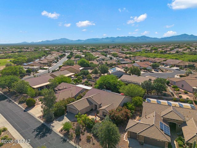 1018 N Cowboy Canyon Drive, Green Valley, AZ 85614