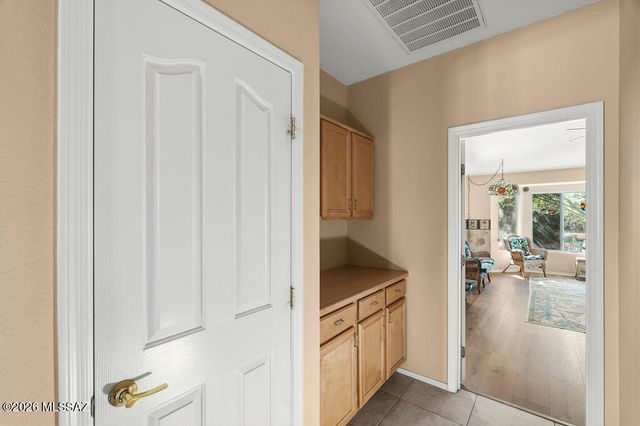 1018 N Cowboy Canyon Drive, Green Valley, AZ 85614