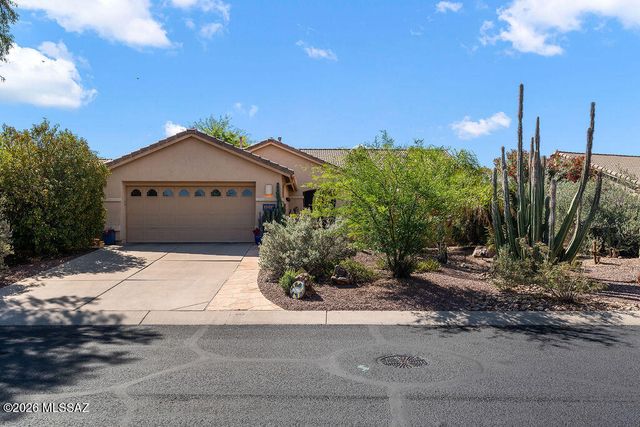 1018 N Cowboy Canyon Drive, Green Valley, AZ 85614