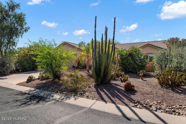 1018 N Cowboy Canyon Drive, Green Valley, AZ 85614