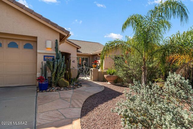 1018 N Cowboy Canyon Drive, Green Valley, AZ 85614
