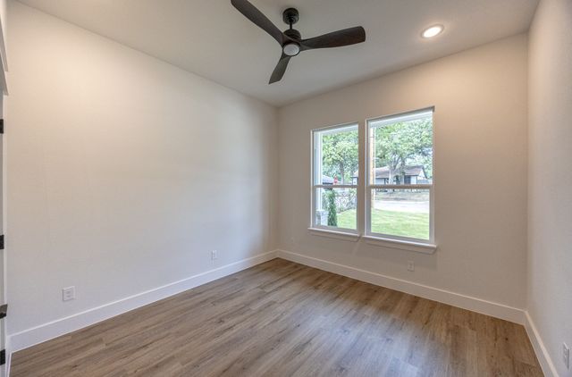 2902 Hiawatha Trail, Lake Worth, TX 76135