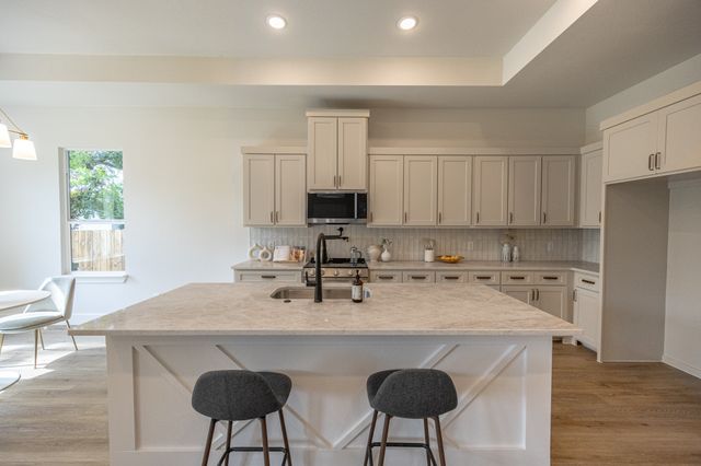 2902 Hiawatha Trail, Lake Worth, TX 76135