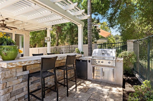 2 Pepper Court, Coto De Caza, CA 92679