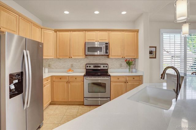 2250 S Vaughn Way 202, Aurora, CO 80014