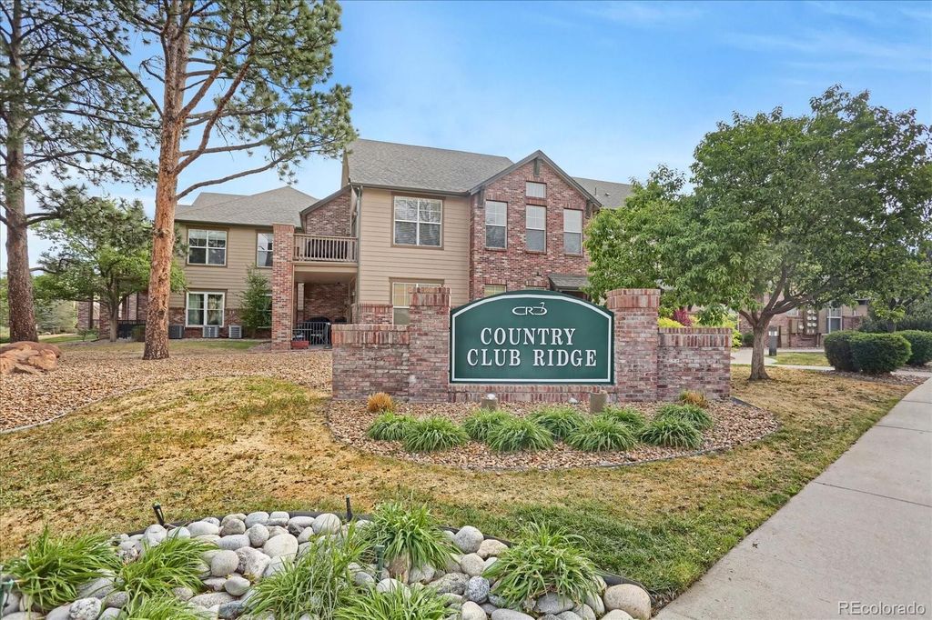 2250 S Vaughn Way 202, Aurora, CO 80014
