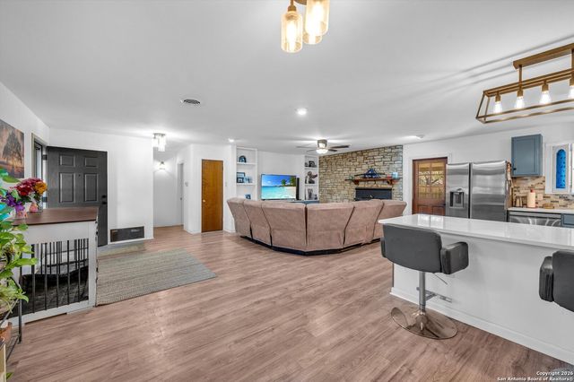 1423 Dove, Seguin, TX 78155