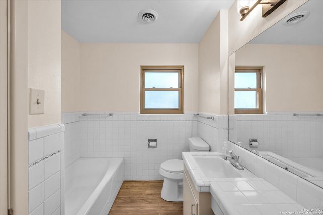 1423 Dove, Seguin, TX 78155