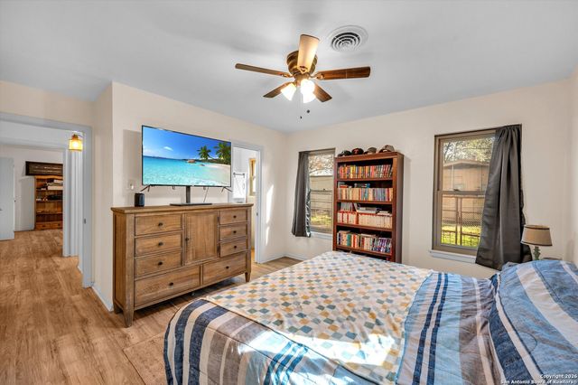 1423 Dove, Seguin, TX 78155