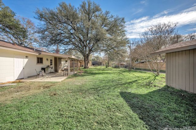 1423 Dove, Seguin, TX 78155