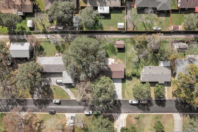 1423 Dove, Seguin, TX 78155