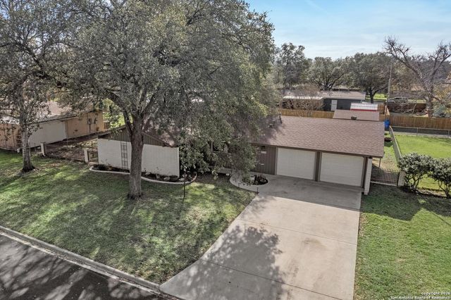 1423 Dove, Seguin, TX 78155