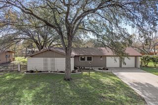 1423 Dove, Seguin, TX 78155