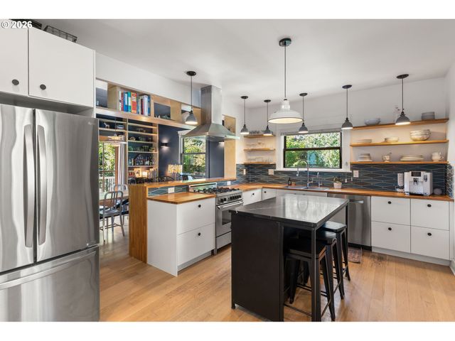 1105 Se NEHALEM St, Portland, OR 97202