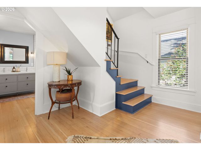 1105 Se NEHALEM St, Portland, OR 97202