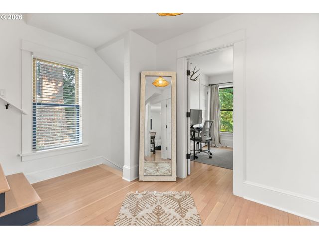 1105 Se NEHALEM St, Portland, OR 97202