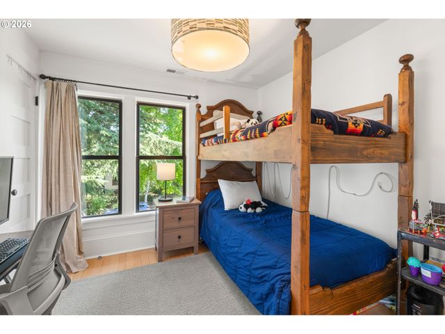 1105 Se NEHALEM St, Portland, OR 97202