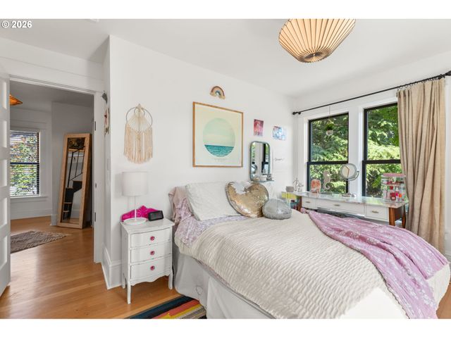 1105 Se NEHALEM St, Portland, OR 97202