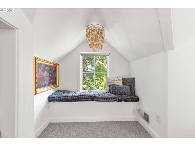 1105 Se NEHALEM St, Portland, OR 97202