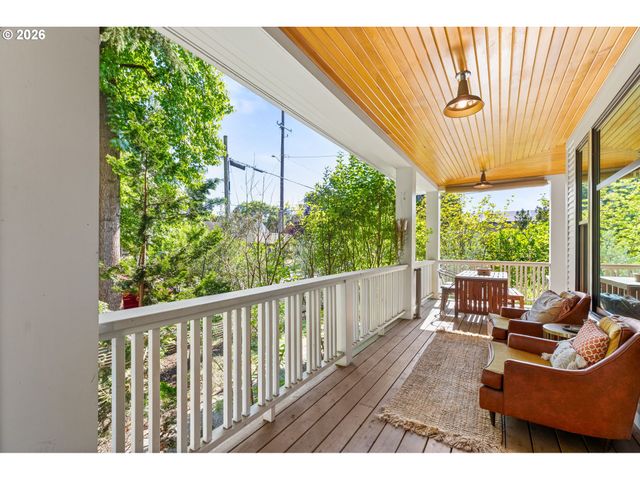 1105 Se NEHALEM St, Portland, OR 97202