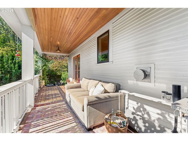 1105 Se NEHALEM St, Portland, OR 97202