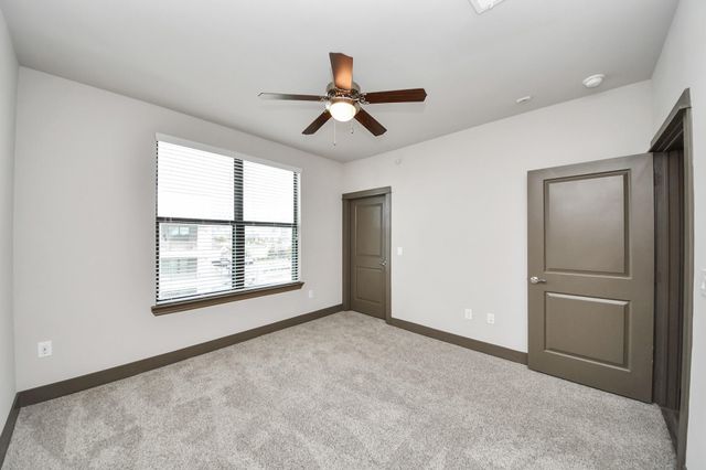 5454 Washington St Avenue 1614, Houston, TX 77007