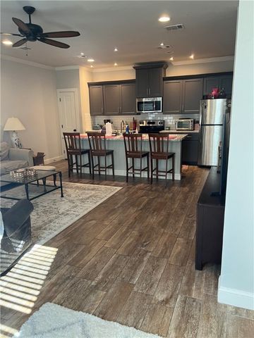 203 Brentwood Drive E 73, College Station, TX 77840