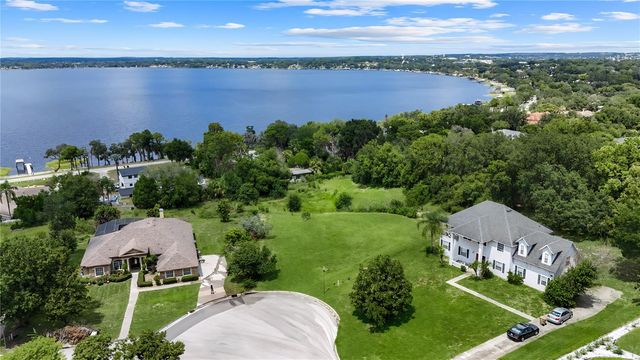 12615 CROWN POINT CIRCLE, Clermont, FL 34711