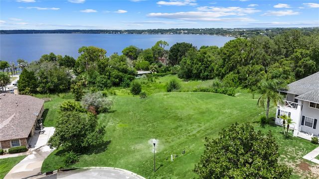 12615 CROWN POINT CIRCLE, Clermont, FL 34711