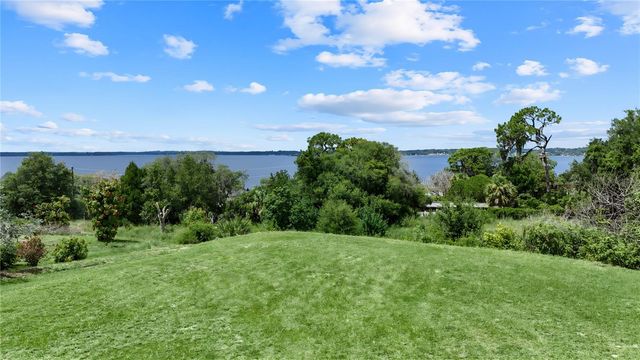 12615 CROWN POINT CIRCLE, Clermont, FL 34711