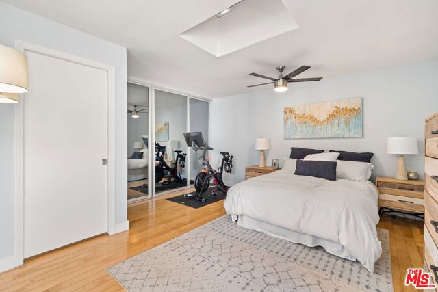 516 N Mansfield Avenue, Los Angeles, CA 90036