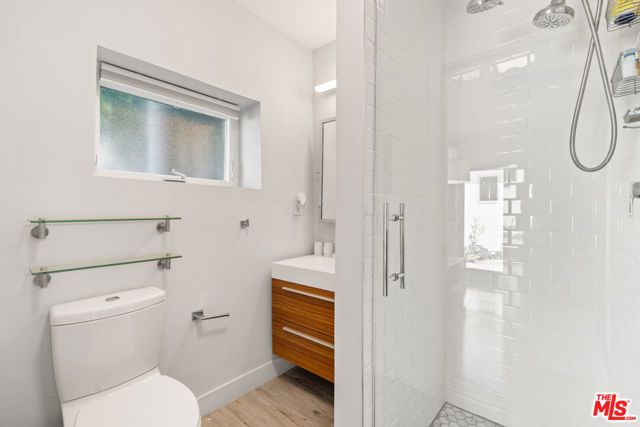 516 N Mansfield Avenue, Los Angeles, CA 90036
