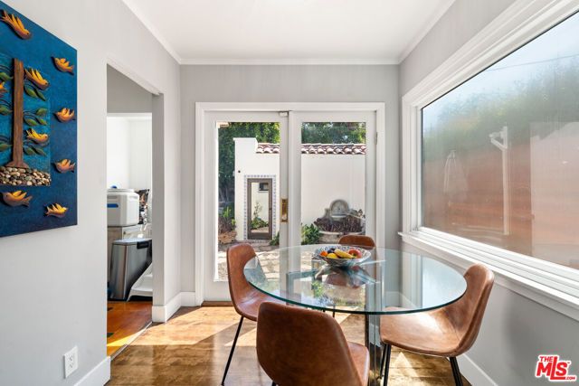 516 N Mansfield Avenue, Los Angeles, CA 90036