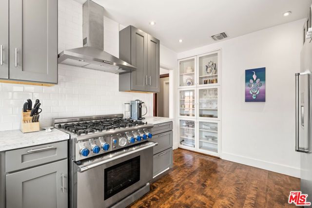 516 N Mansfield Avenue, Los Angeles, CA 90036