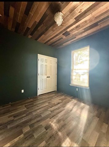 2021 Raineys Boulevard, Edmond, OK 73025