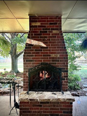 2021 Raineys Boulevard, Edmond, OK 73025