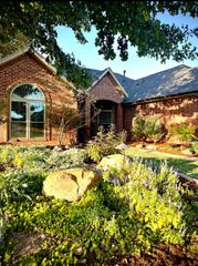 2021 Raineys Boulevard, Edmond, OK 73025