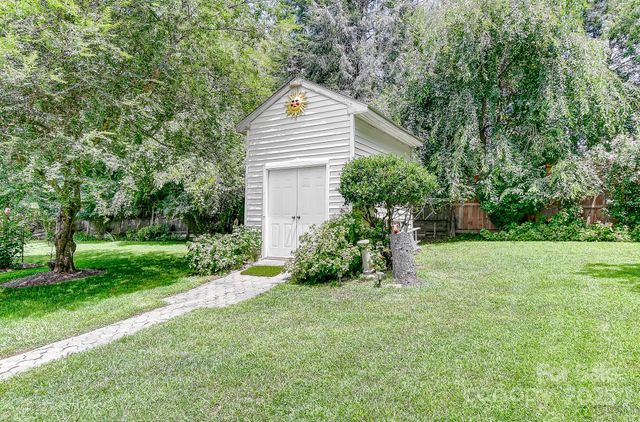 99999 Black Bear Ridge Trail, Zirconia, NC 28790