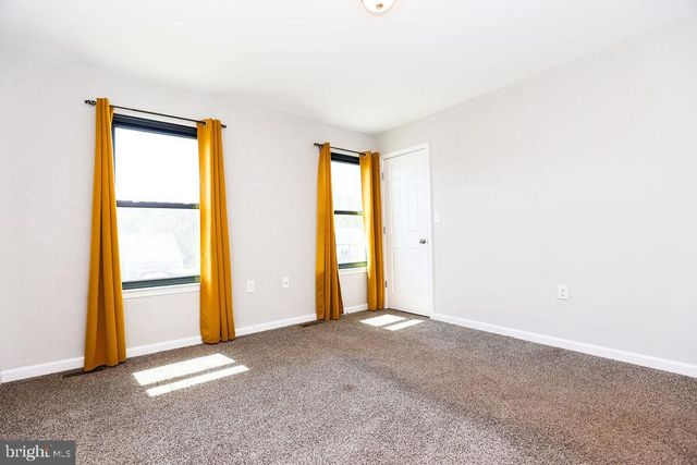 2070 WYATT CIR, Dover, PA 17315