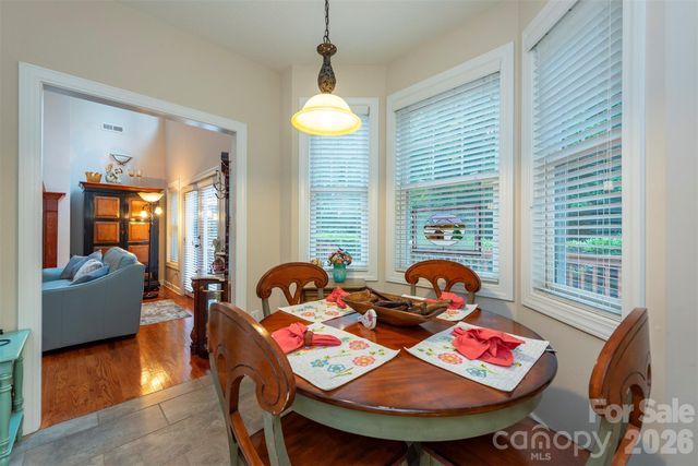 25 Deer Trail Way, Fairview, NC 28730
