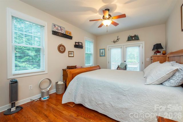 25 Deer Trail Way, Fairview, NC 28730