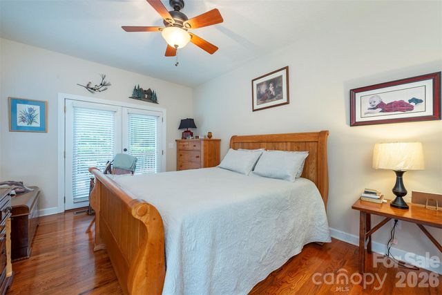 25 Deer Trail Way, Fairview, NC 28730