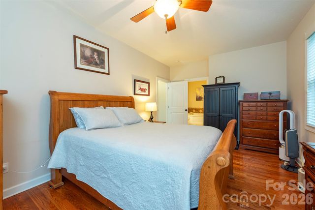25 Deer Trail Way, Fairview, NC 28730